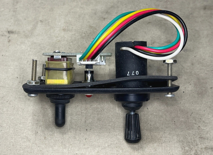 MRAP MAXXPRO IBIS TEK 2210-300-022800 Electric Light Control 6220-01-641-7070