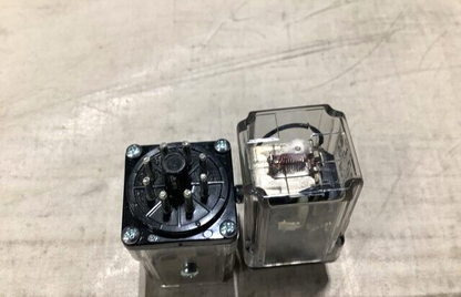 SAFEGUARD CLASS MKH2A6VAC LINE ELECTROMAGNETIC RELAY KAP11AG 5945-00-499-1951
