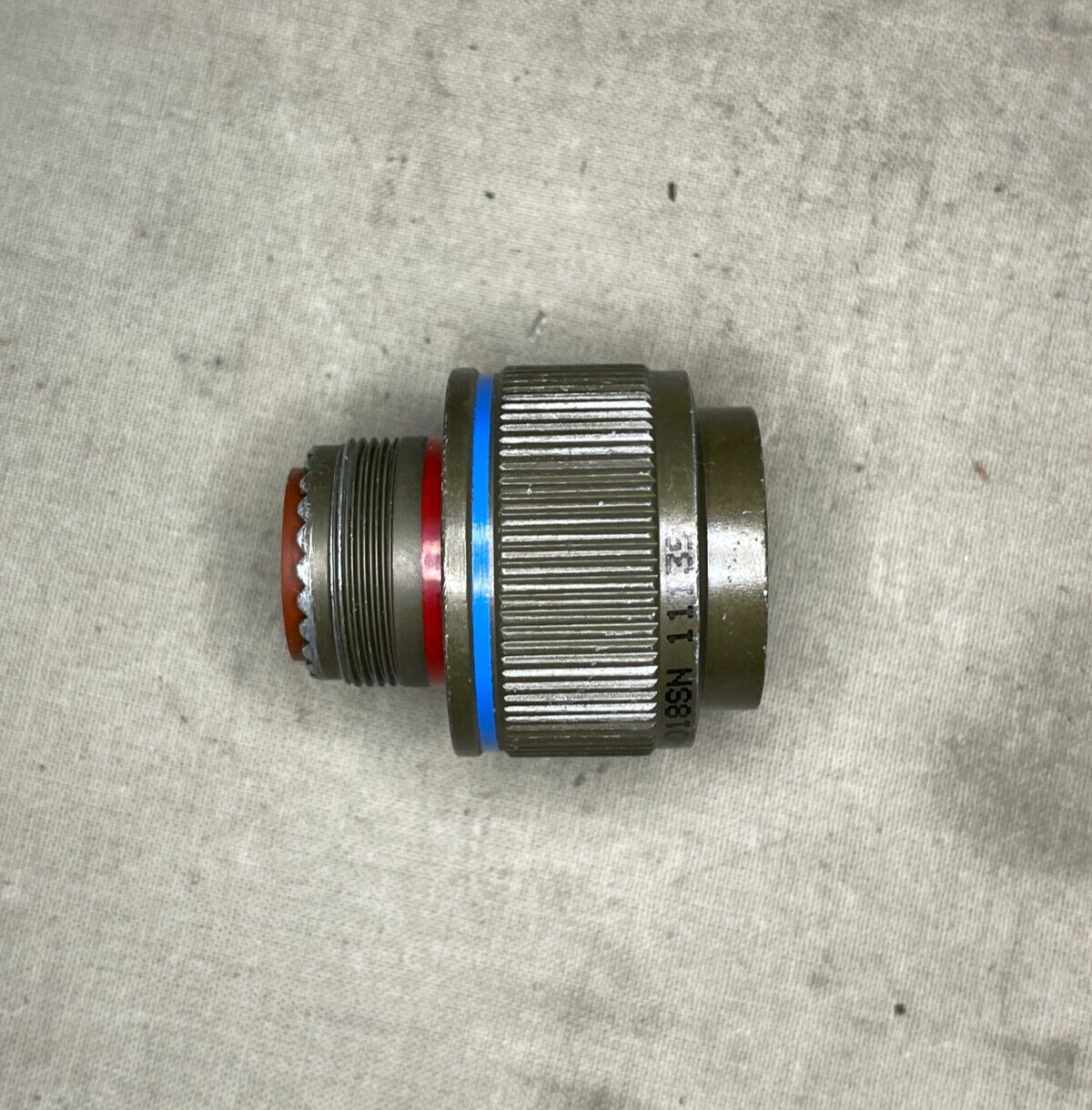 AIRCRAFT ORION P-3 D38999/46WD18SN ELECTRICAL PLUG CONNECTOR 5935-01-157-5700