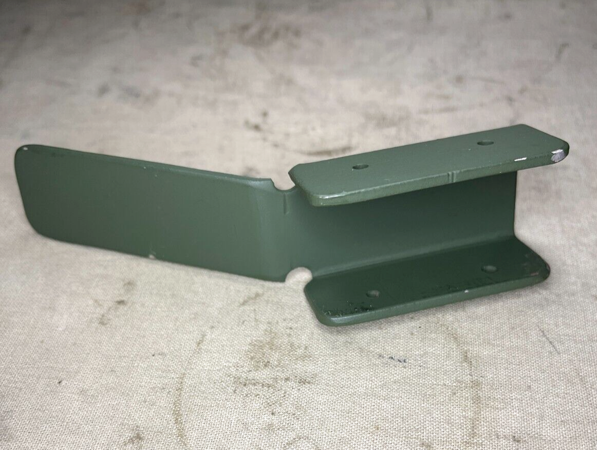 M998 HMMWV HUMMER H1 BRACE RH REINFORCEMENT C-PILLAR 12447124-1 5340-01-430-9239