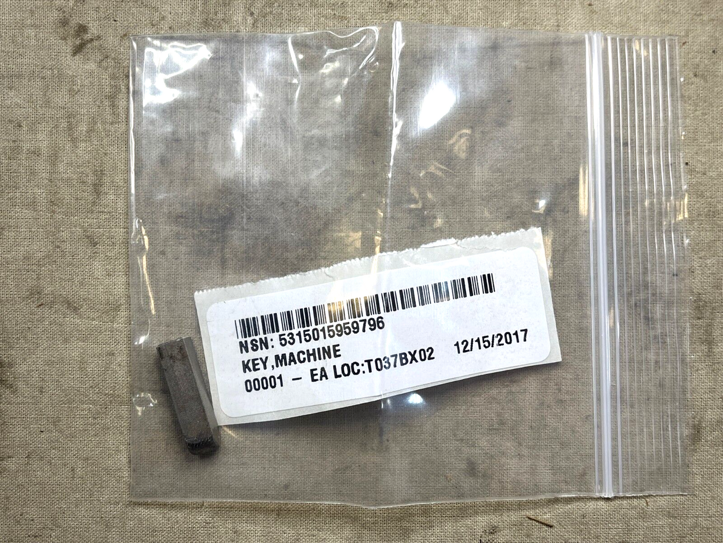 MACHINE KEY 0.25 SQ X 1.00 LG, USED ON PLATFORM ASSY 7D3-05077 5315-01-595-9796