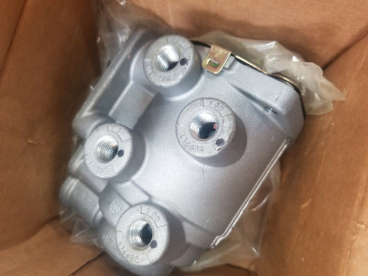 Bendix Valve 5011023 3830264 2530-01-577-3659 MATV Brake pneumatic