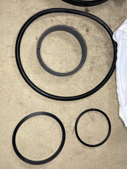 5330-01-653-7734	CYLINDER SEAL REPAIR KIT EP-0002722SK