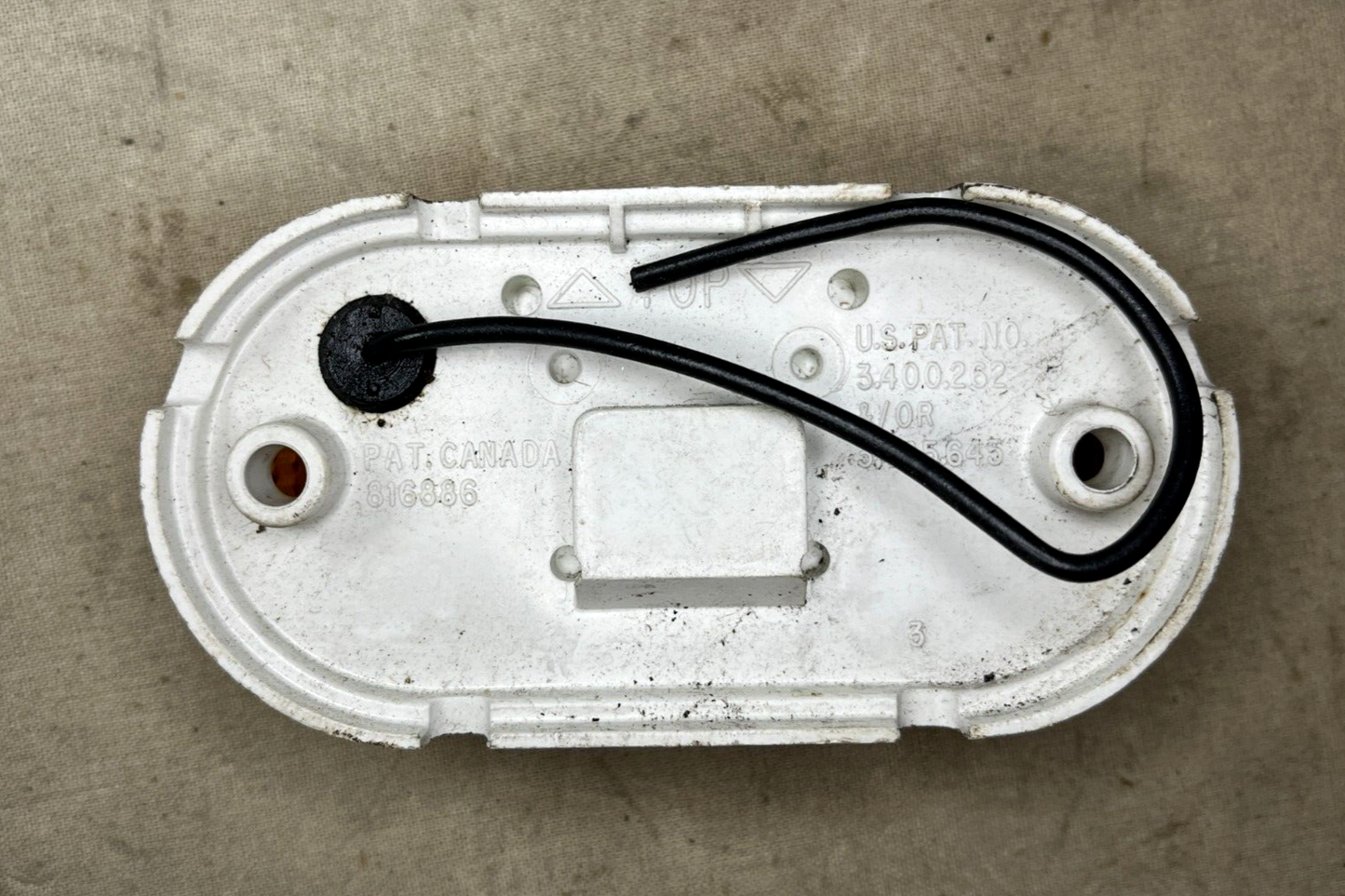 NEW NAVISTAR 549649C91 VEHICULAR TAILLIGHT 6220012037545 6220-01-203-7545