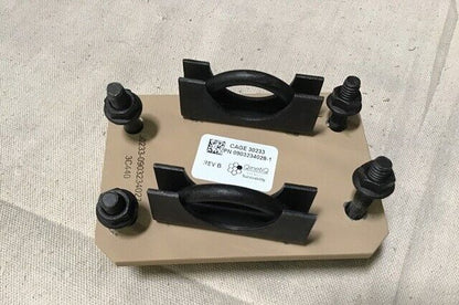 NEW MRAP-MATV PIPE CLAMP ASSEMBLY 0903234028-1 0903234028 5340-01-586-0797