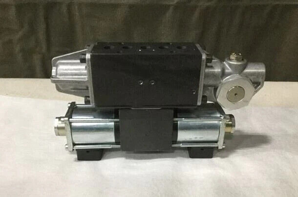 HEMTT M977 4-WAY DIRECTIONAL CONTROL LINEAR VALVE 85564-01-24P 4820-01-193-1866