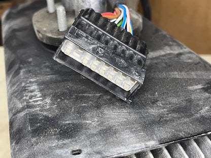 EBERSPACHER AIRTRONIC 327369CC HEATER & FUEL PUMP 40W 24V 4KW 252113050000 NOS