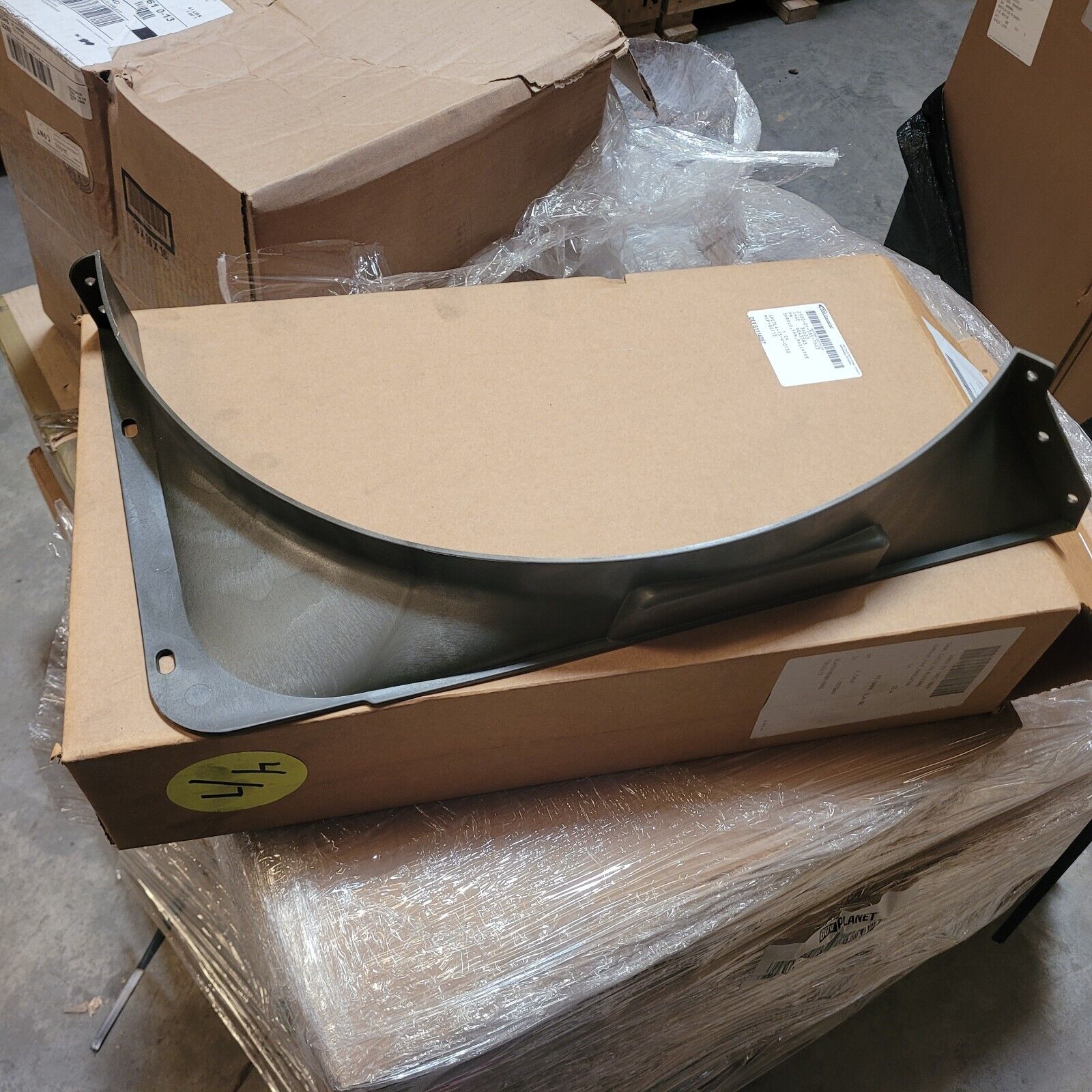 AMG UPPER HALF GFD M1151A1, HMMWV AM GENERAL 6043383 RADIATOR FAN SHRO ...