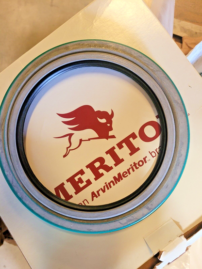 MERITOR A1205T774 MRAP OEM SEAL WHEEL BEARING 5330-01-082-5745 M915 M916 M917