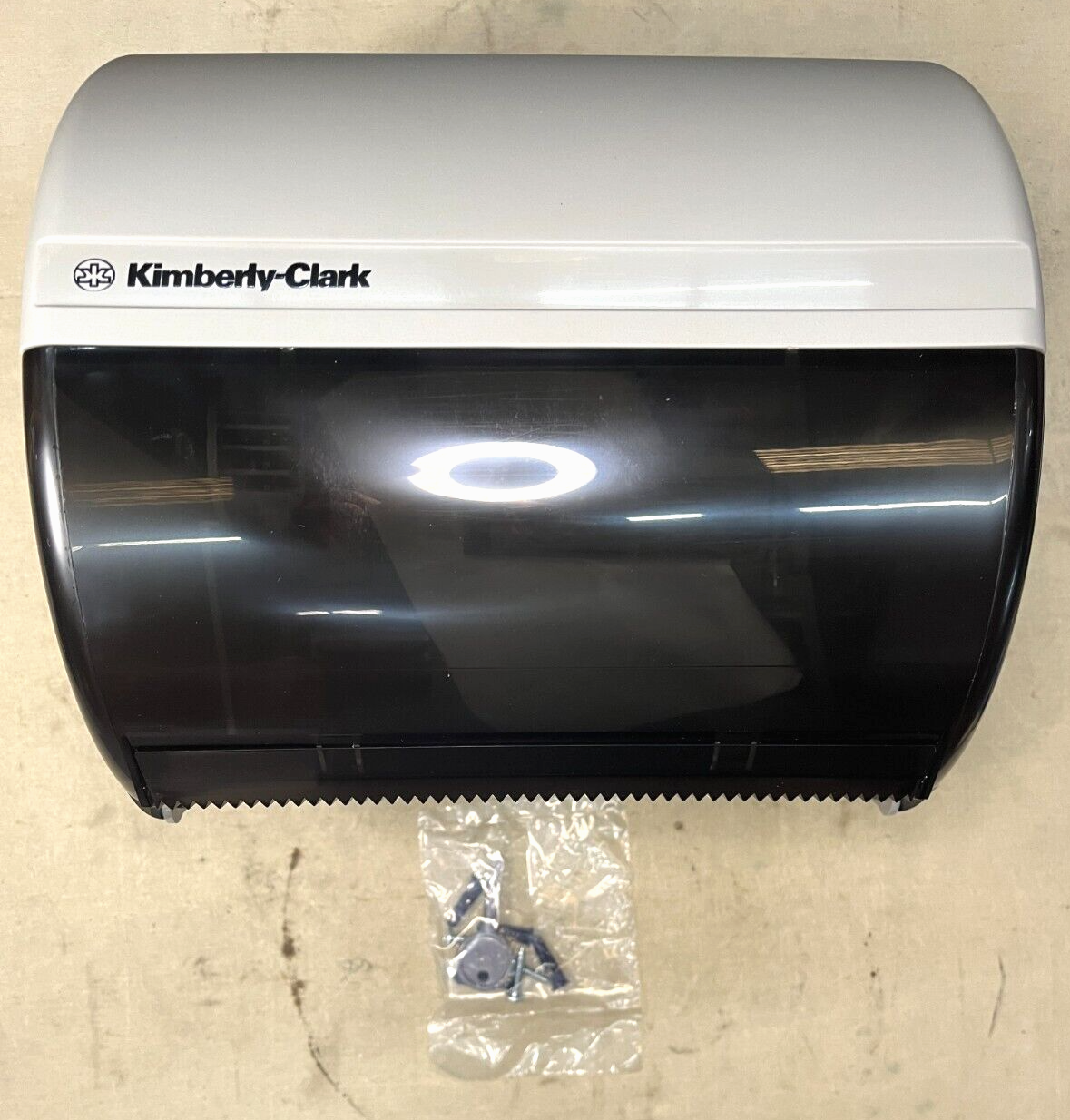 KIMBERLY-CLARK UNIVERSAL HARD ROLL TOWEL DISPENSER WITH HARDWARE (MODEL 09746)