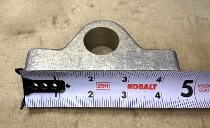 M-113A1, M-113A2 TANK 10886486 ROTATING SHAFT EYE BRACKET 3040-00-412-1981 NOS