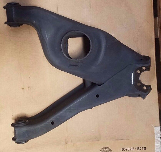 NOS Hummer H1 HMMWV M998 CONTROL ARM (LOWER) {FRONT RH/REAR LH} 12480554-1