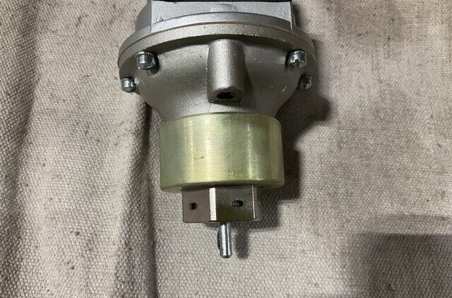 POWHATAN CLASS T-ATF 166 TACHOMETER GENERATOR 6 AC 750-9906000 6680-00-524-9895