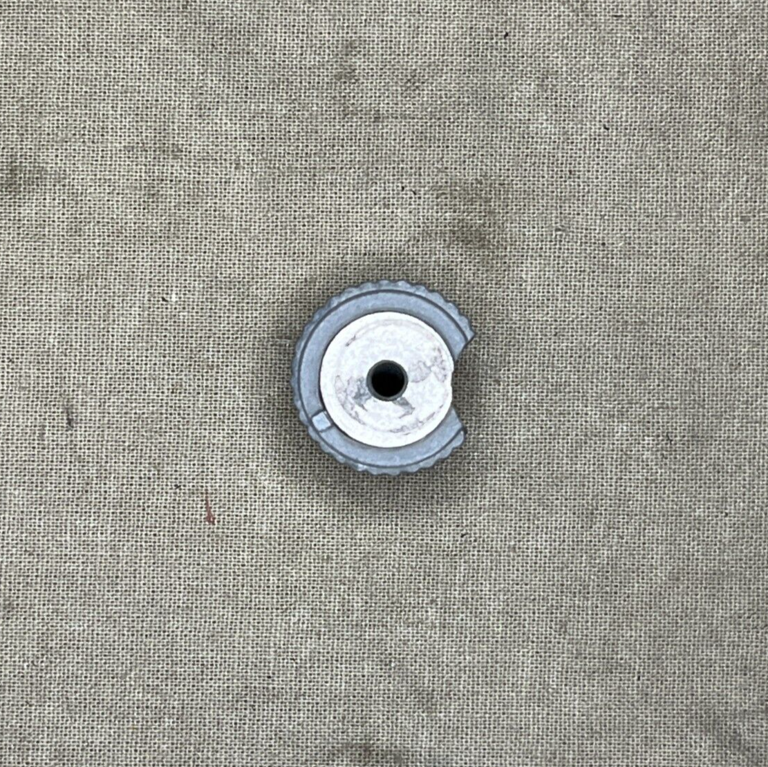 1EA GENUINE RAYTHEON 245-011-0012 PLASTIC GRAY KNOBS 5355-00-164-5994