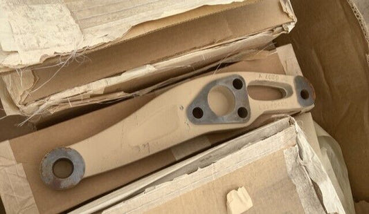 OSHKOSH MRAP M-ATV KNUCKLE AND STEERING ARM PARTS KIT 95SK206 2530-01-576-4602