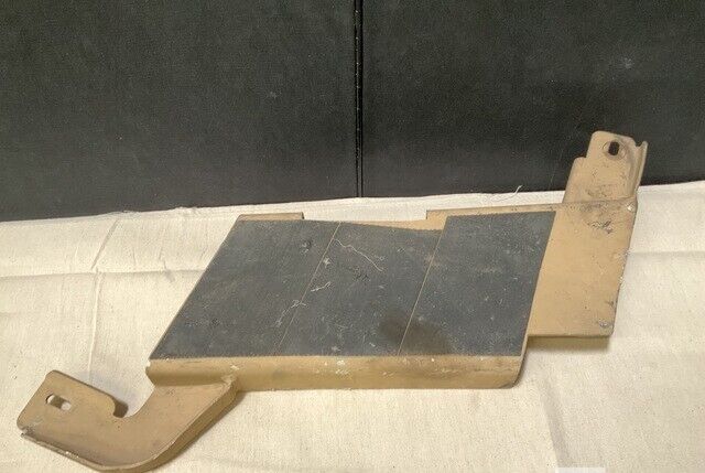 MILITARY VEHICLE DEFLECTOR DIRT & LIQUID 10676209-011PT 2540-20-005-6567 NOS