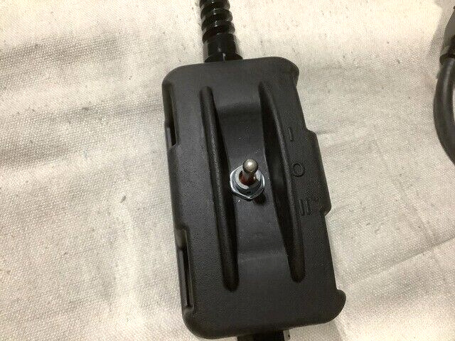 BATLITE TL107192-1 110/240V POWER DISTRIBUTION CONSOLE SWITCHE 6110-01-643-9282