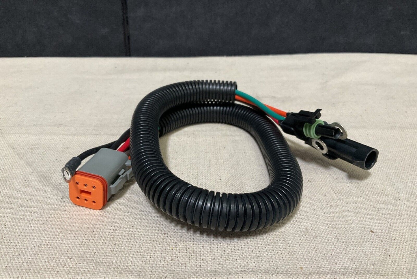 M915 SERIES, M915A2 12/24V VOLTAGE REGULATOR W/HARNESS 20239FH 2920-01-435-7193