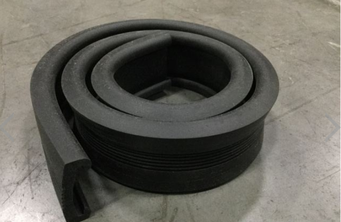 M939 5 Ton Rubber Non Metallic Channel Fuel Tank  , 9390-01-192-1610 12277027-2