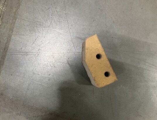 BASIC RUBBER & PLASTICS 68D050001-2061 BUMPER 2.6 L,1.1 W,0.2 D 5340-01-098-0491