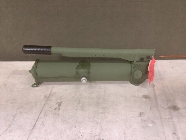 Oshkosh Defense 0TP159SPEC Hand-Driven Hydraulic Ram Pump 4320-01-625-9002