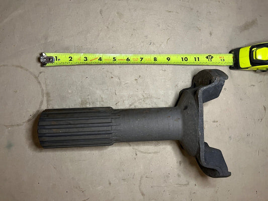 M9 COMBAT EXCAVATOR 2-76294 2.5″ VEHICULAR UNIVERSAL JOINT YOKE 2520-01-348-1330