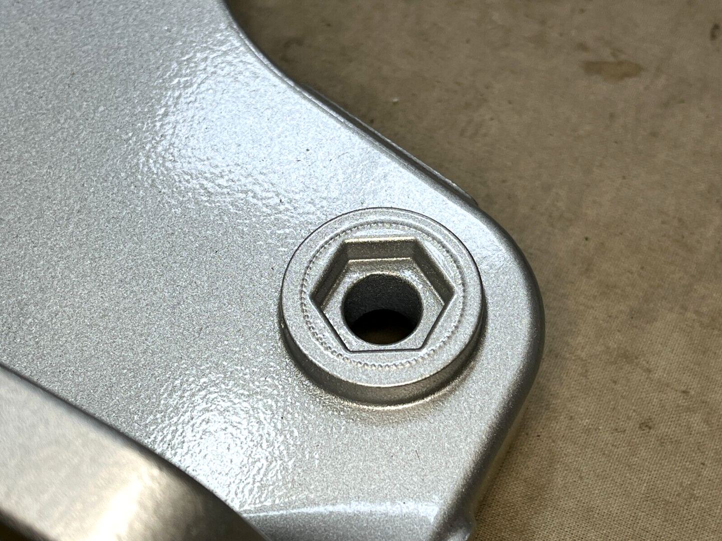 OEM HONDA STERN BRACKET E2-ZY3 L CLAMP HU-A-561 S5931 S5929-5933 50301-ZY3-030ZA