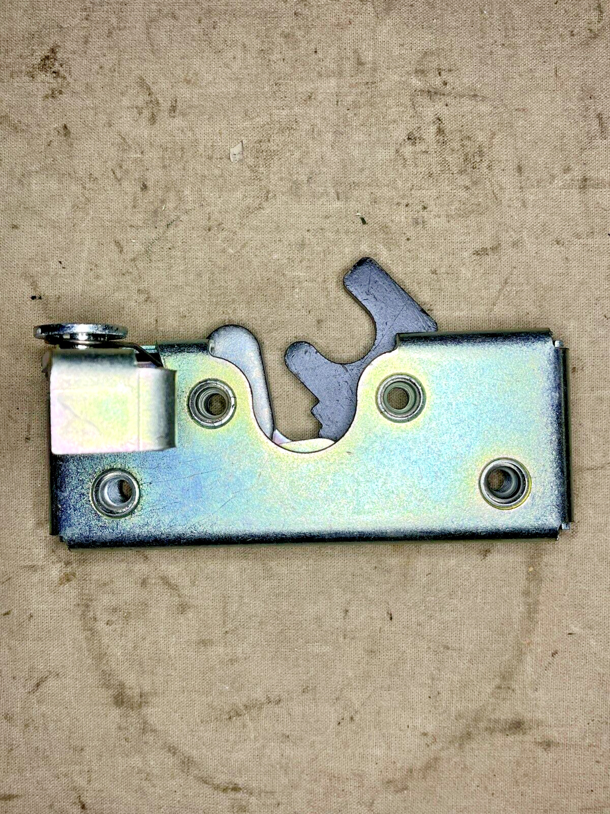 MRAP CAIMEN TRIMARK 6439120-01M1 DOOR MID-DDOR LATCH RR,RH 2540-01-567-7794