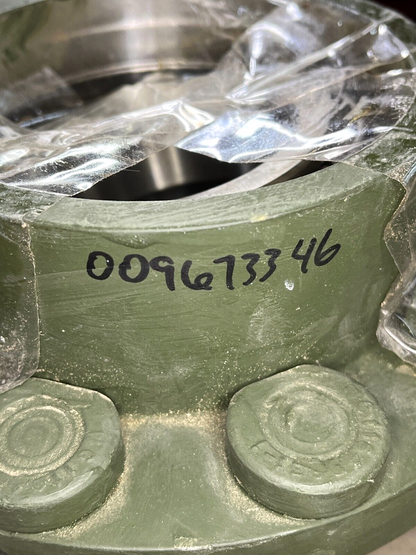 M992 FAASV M109 TRACKED AMMUNITION CARRIER WHEEL HUB 10920657 2530-00-967-3346