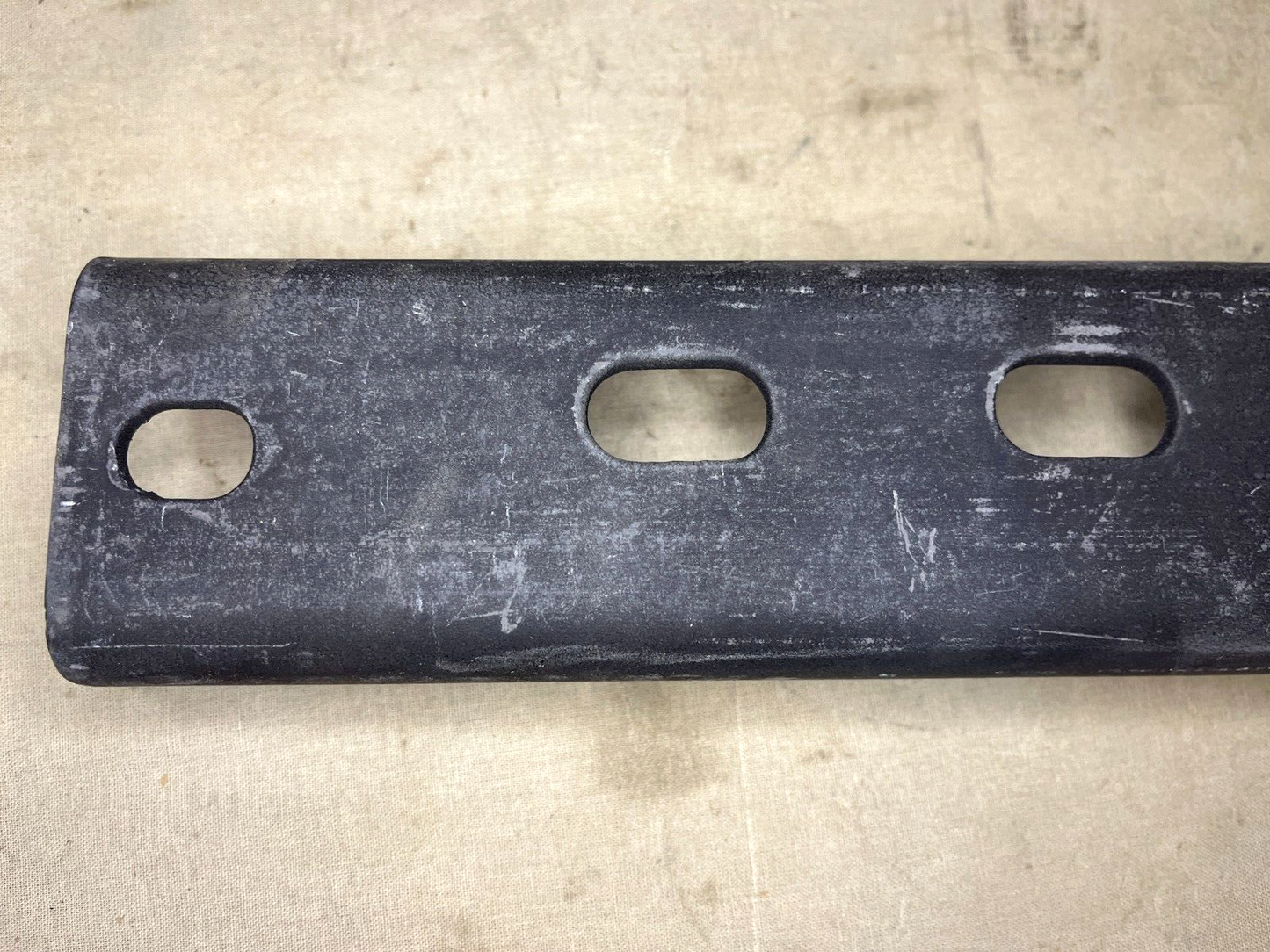 M998 HMMWV 6002225 RH FRONT DOUBLE AXLE ANGLE SUPPORT BRACKET 5340-01-437-8751