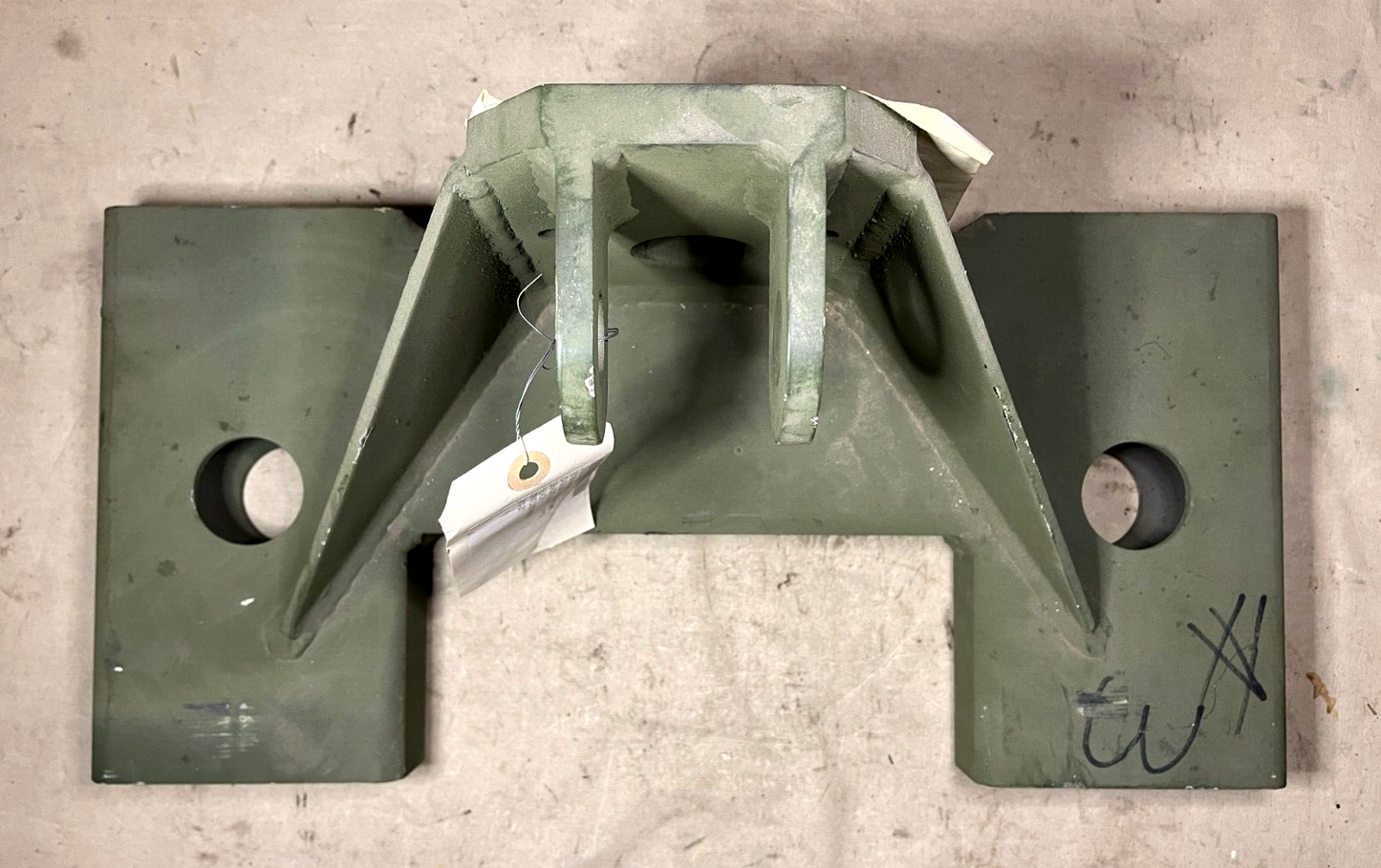 TX51-19M FORKLIFT TEREX 09.4697.0002 MOUNTING BRACKET 3216J110 2510-01-495-6842