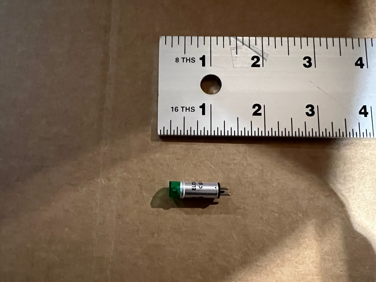 Cartridge Lamp CR03-GCS-N173 NSN 6240-01-412-3286 - photo 2