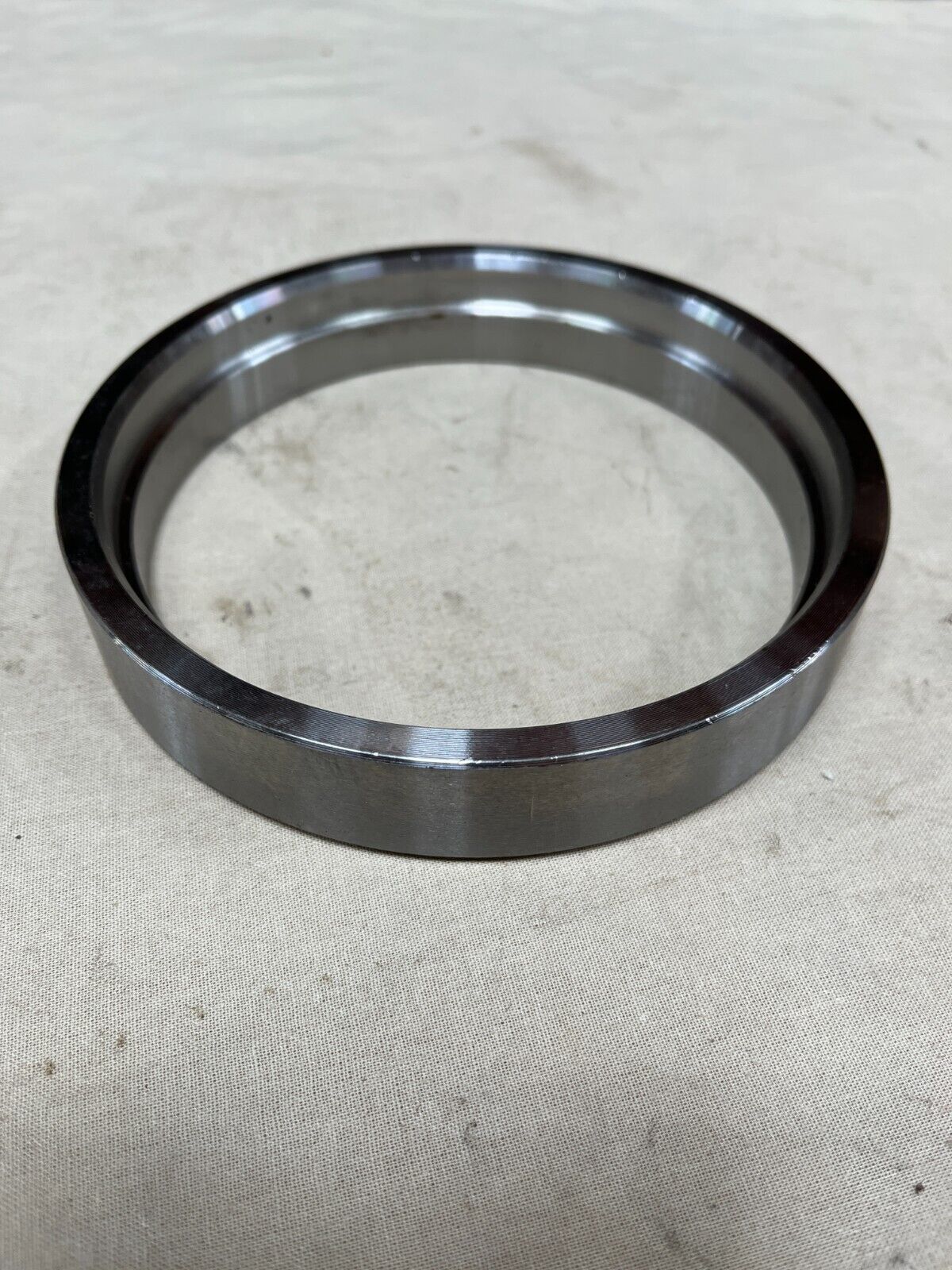 PLS HETT M1070 M1272 BEARING PACKING RETAINER SEAL 2GE539 5330-01-344-0639
