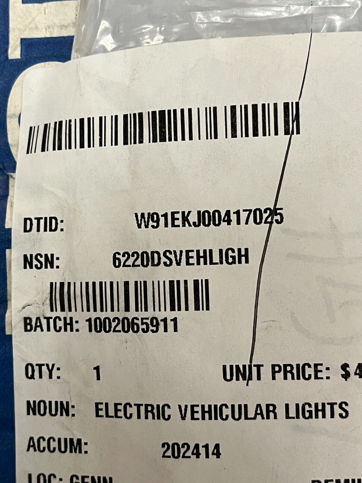 GENUINE VOLVO OEM HEAVY DUTY VEHICULAR TAIL LIGHT LH VERTICAL 12727445