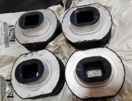 Hummer H1 HUMVEE BODY Mount SET  12339244-3 5588131 12339244-2 M998 Military