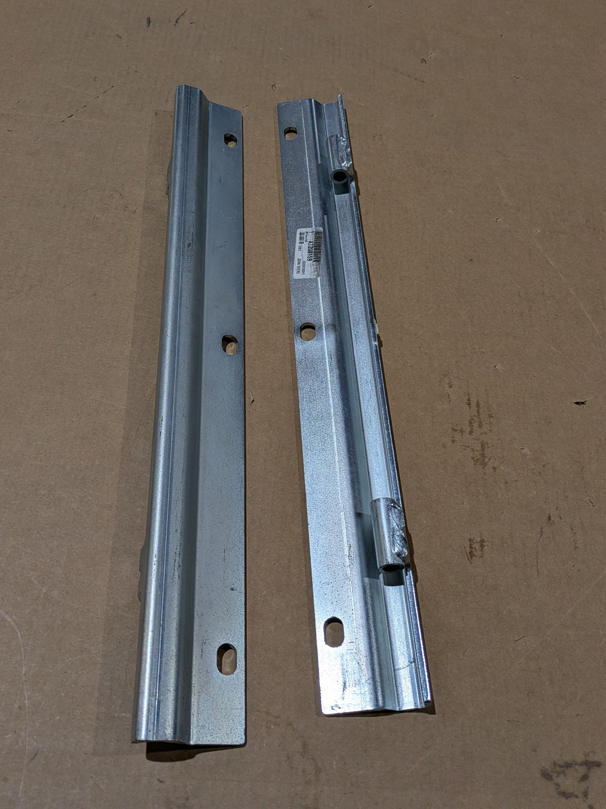Deere & Company AT208159 Butt Hinge - NSN 5340-01-567-3578 - photo 2