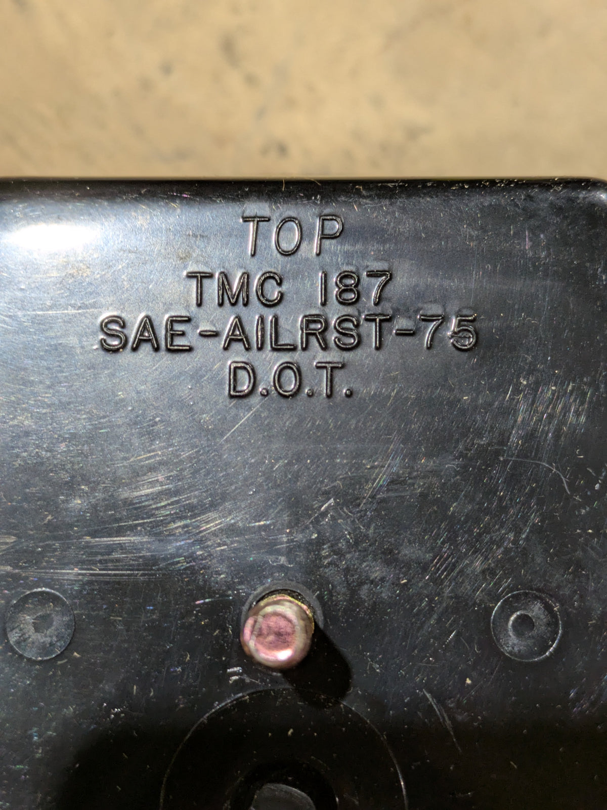 General Motors 795059 Stop Light/Taillight - NSN 6220-01-071-1495 - photo 3