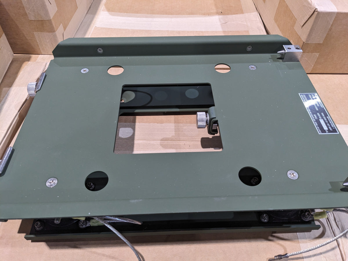US Army Communications & Electronics SM-E-912525 Resilient Mount - NSN 5340-01-167-8297 - inventory label