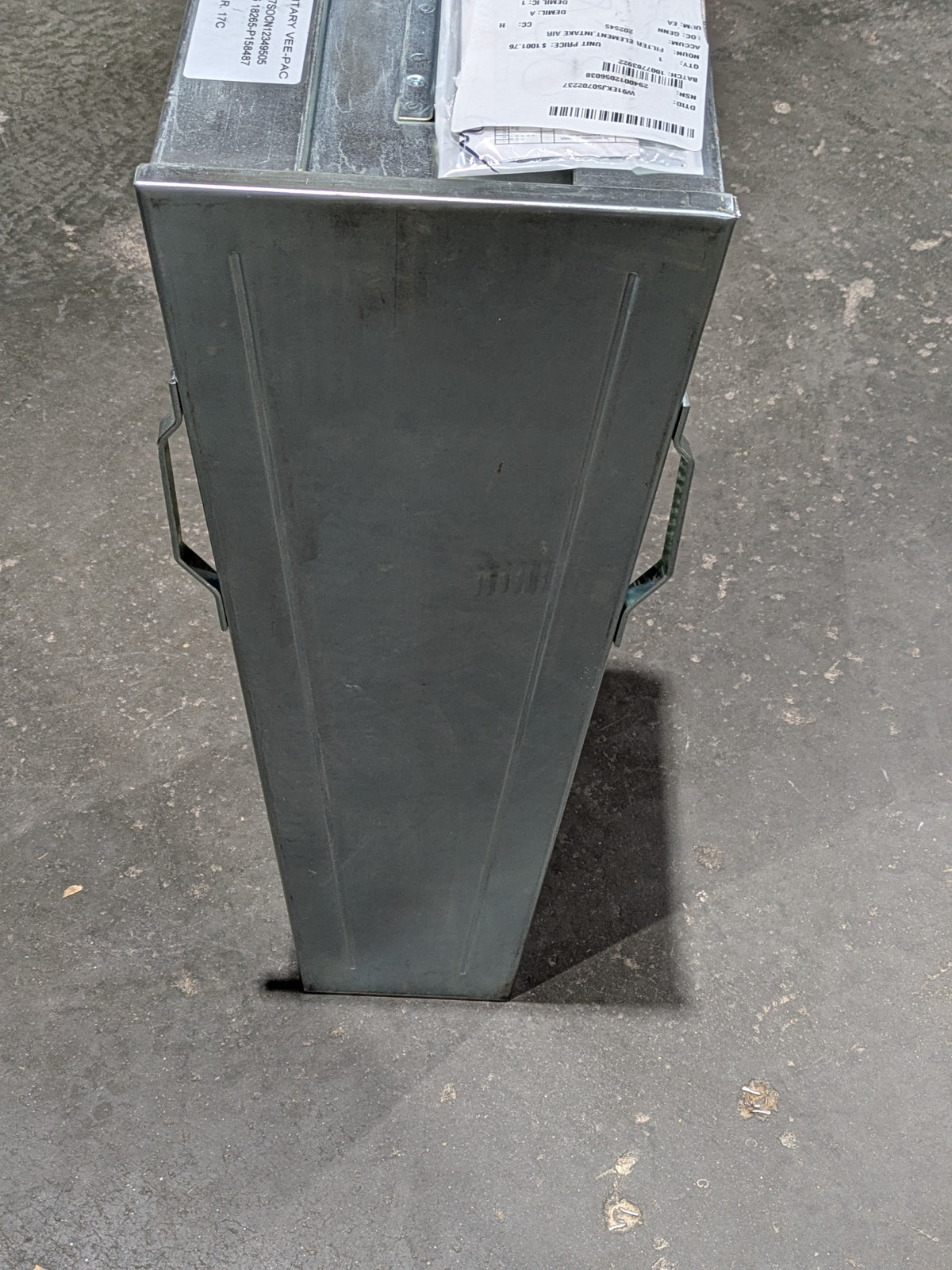 Donaldson Company, Inc. P15-8487 Filter Element, Intake - NSN 2940-01-205-6038 - inventory label