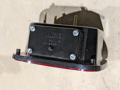 General Motors 795059 Stop Light/Taillight - NSN 6220-01-071-1495 - photo 1
