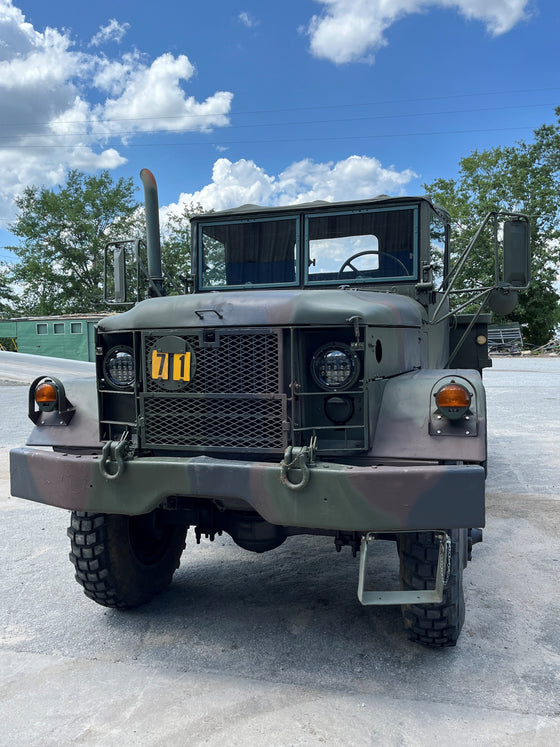 Cargo truck, front three-quarter