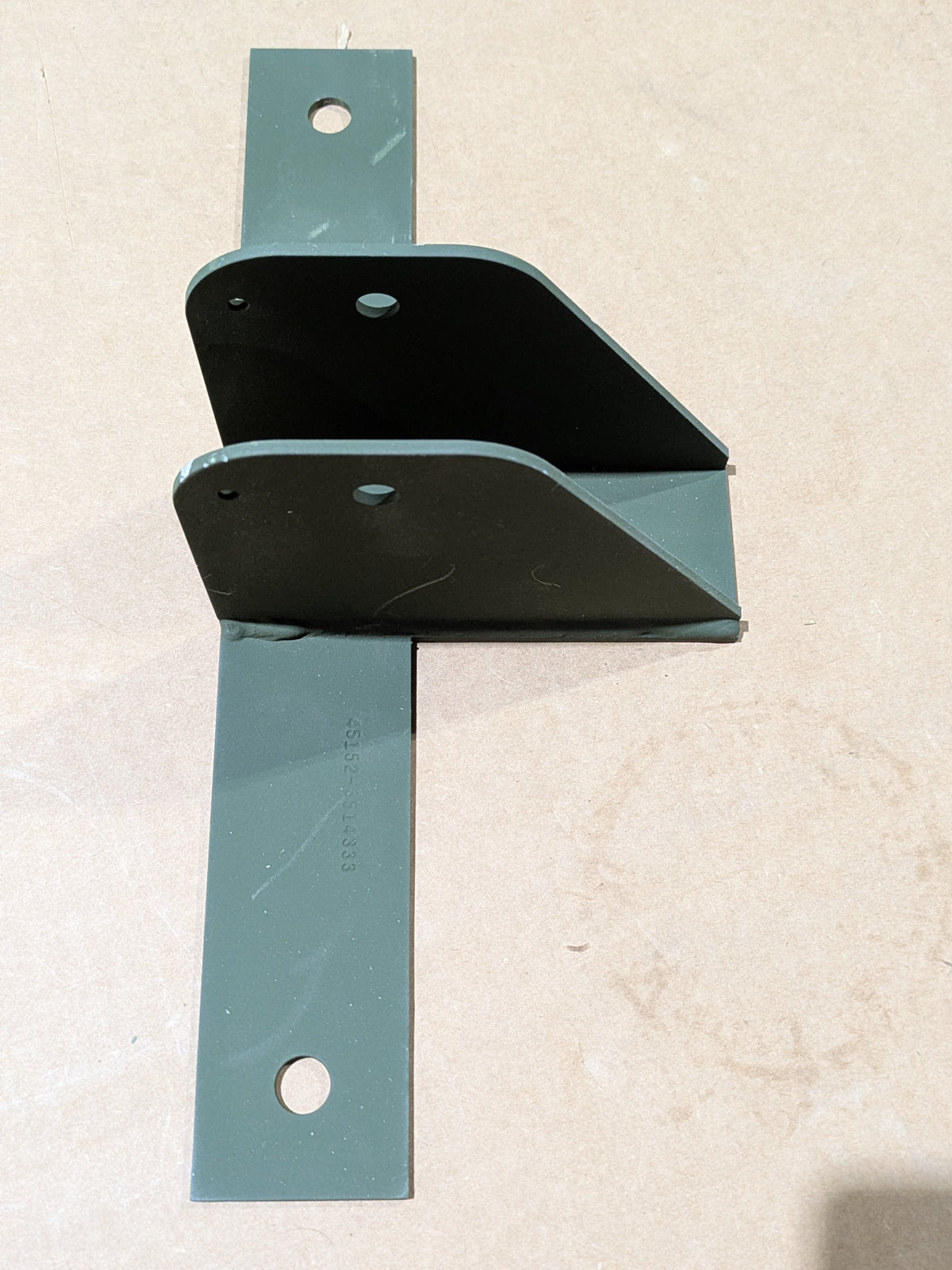 Oshkosh Defense LLC 3514333 Mounting Bracket - NSN 5340-01-515-2083 - photo 1