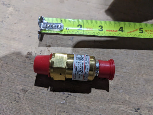 United Electric Controls PE21D-15 Pressure Switch - NSN 5930-01-433-6617 - photo 1