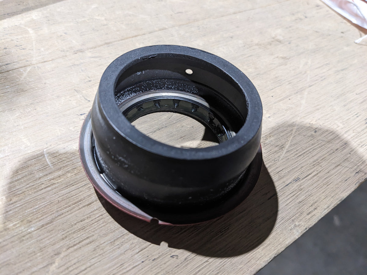 AM General LLC 5743751 Plain Seal - NSN 5330-01-415-9613 - photo 2