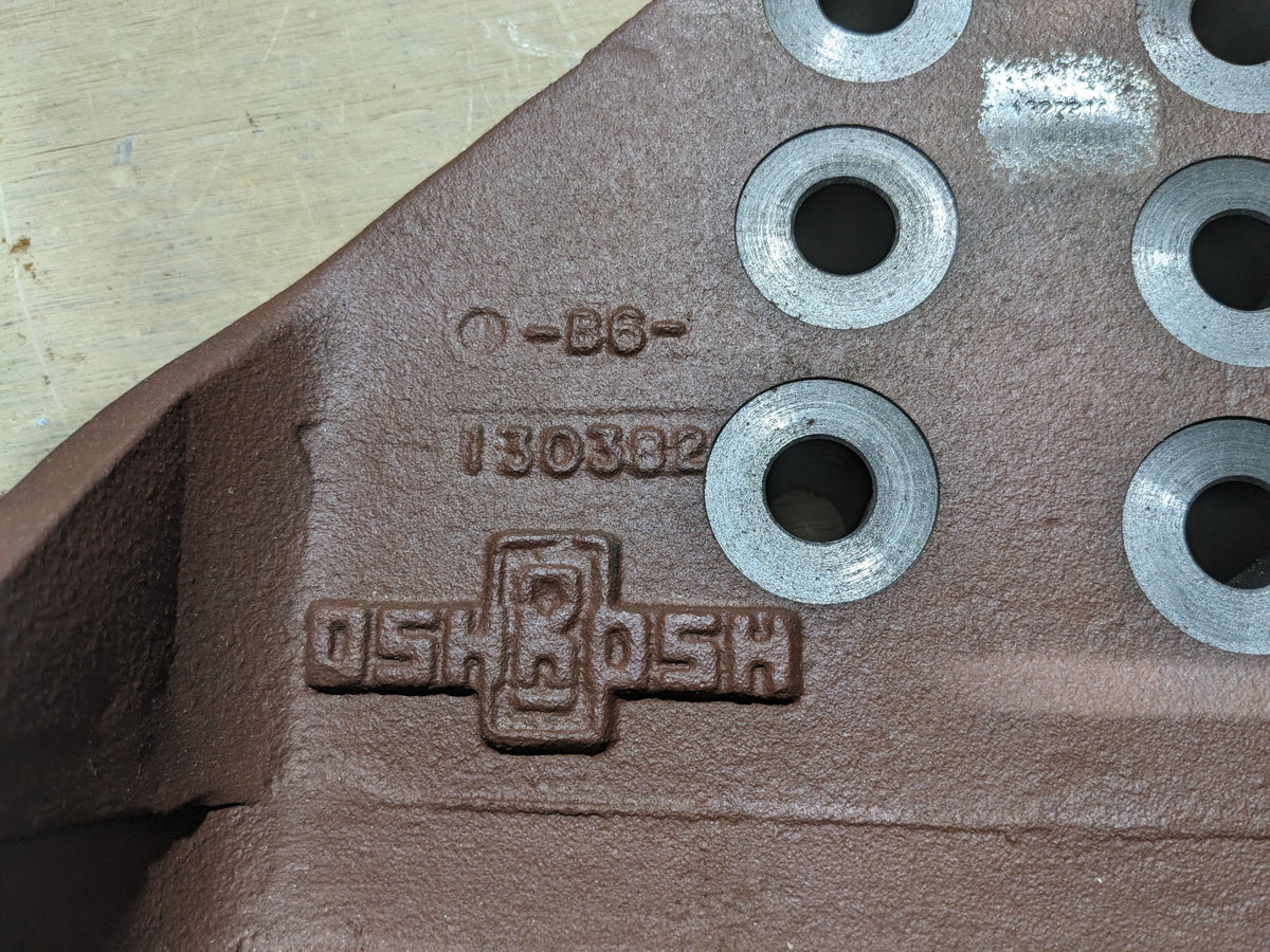 U S Army Tank Automotive Command 12357827-1 Engine Mount Bracket - NSN 2510-01-176-6760 - photo 5