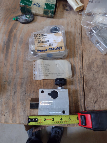 Danfoss Fluid Power Inc 2F85-01-B-BS-K15.0 Calibrated Flow Valve - NSN 4820-01-360-2397 - inventory label