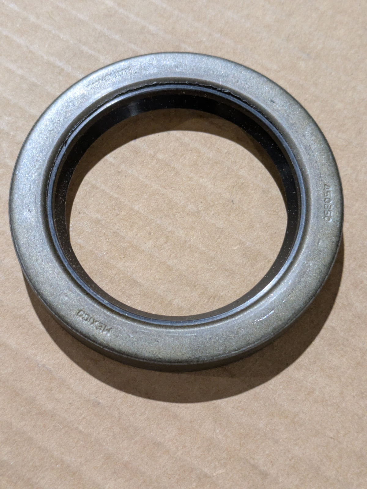 Navistar International Corp 504229C1 Plain Encased Seal - NSN 5330-01-174-2650 - photo 2