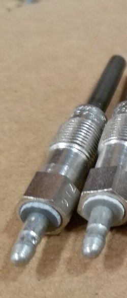 Humvee M998 Glow Plug 6.5 L 6.2 L M1114 M1123 Hummer 5584164