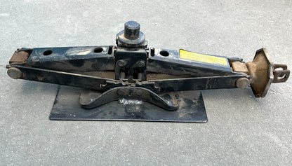 OEM HMMWV 3.5 TON 12447042 18'' HAND COMPACT SCISSOR LIFT JACK 5939822L *AS-IS*