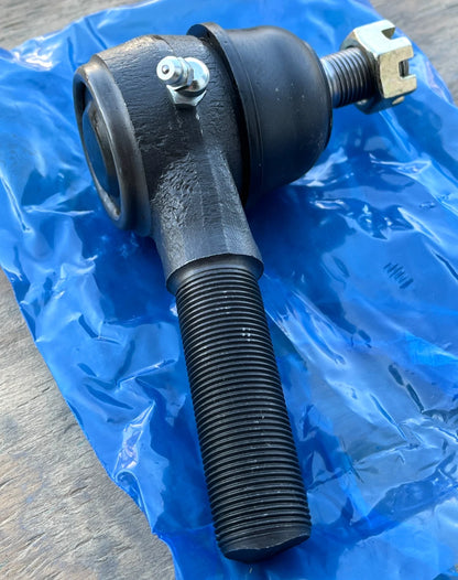 LH 11 DEGREE ANGLED M998 HUMVEE HUMMER H1 TIE ROD END 6028035 / 2530-01-566-1485